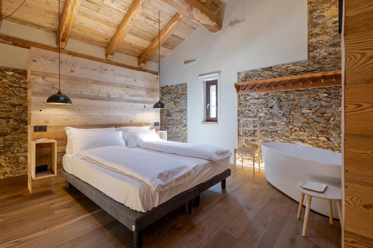 Bed and Breakfast L'Ozio Creativo Castelnuovo Nigra Esterno foto
